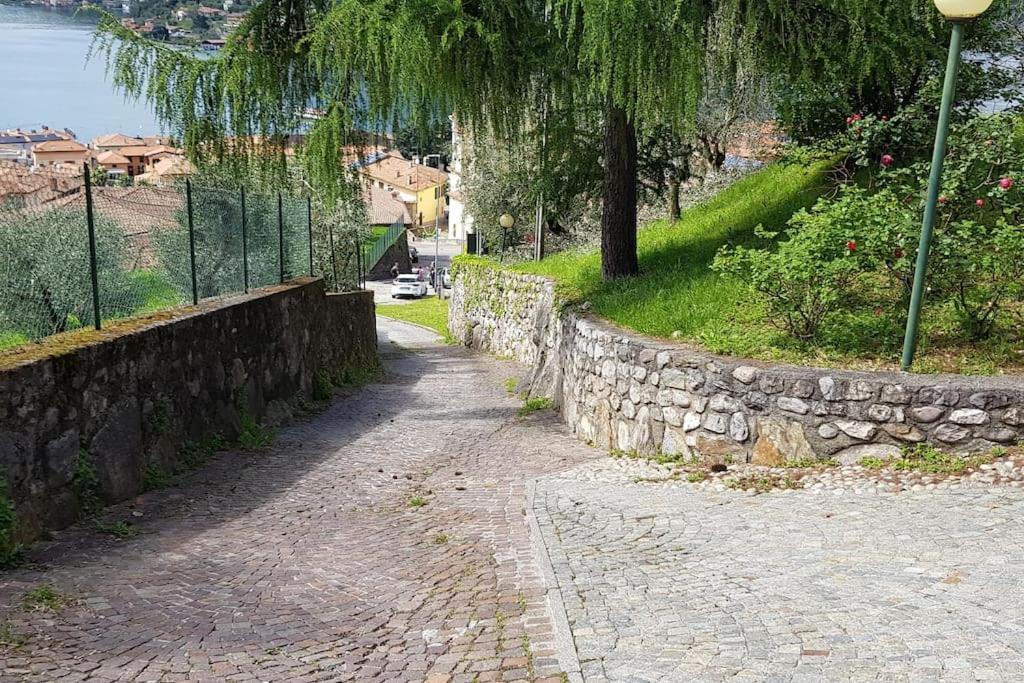 IseoLakeRental - Casa Rododendro Sulzano Bagian luar foto